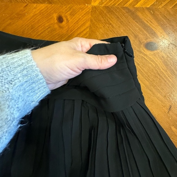 Sam Edelman Black Pleated Lace Layered Skirt Size 2 - Picture 11 of 16